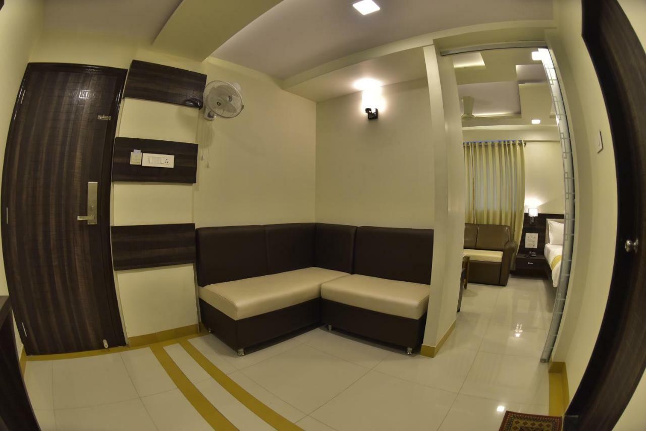 Hotel Fabexpress Time Square Thane Esterno foto