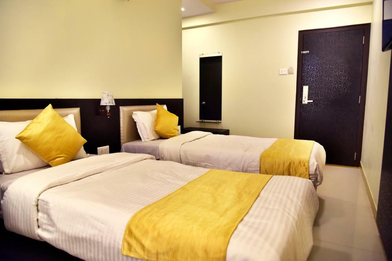 Hotel Fabexpress Time Square Thane Esterno foto