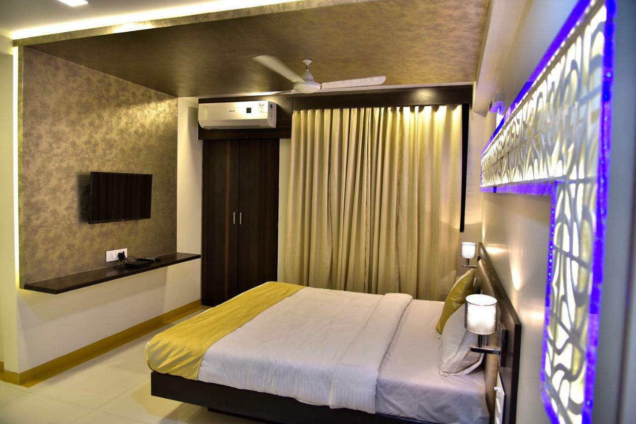 Hotel Fabexpress Time Square Thane Esterno foto